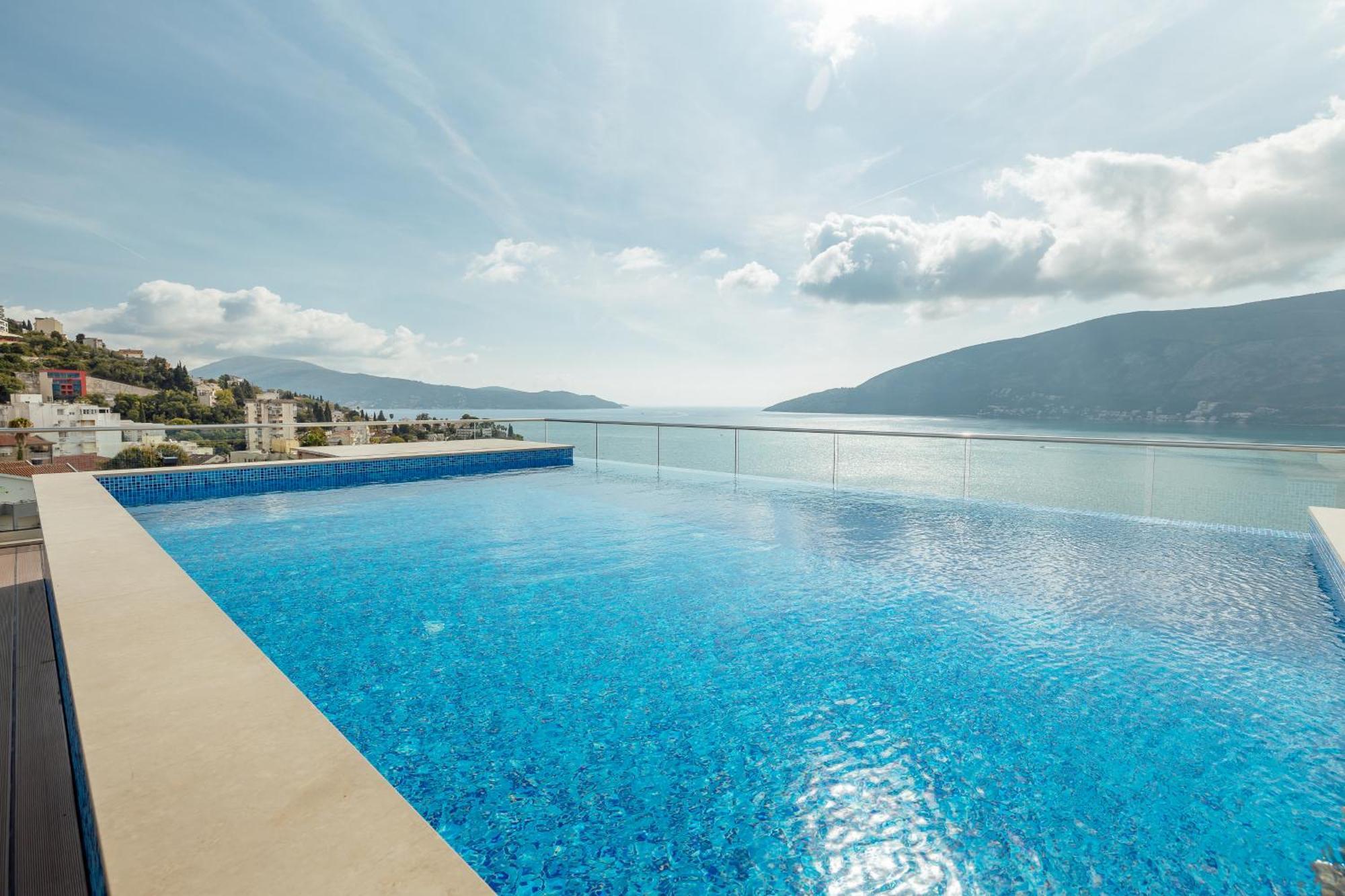 Garni Hotel Kruso Herceg Novi Luaran gambar